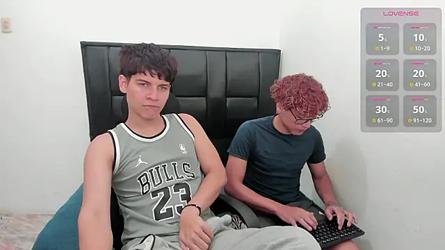 Snapshot of Javierdisousa chatting on March 19, 2026, 5:57 pm Javierdisousa online show from March 19, 2026, 5:57 pm