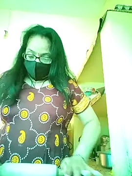 heenage online show from March 11, 2025, 5:35 am