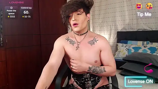 Hornymoan online show from November 5, 2025, 10:57 pm