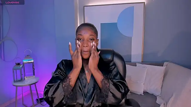 SavannahStorm online show from December 4, 2025, 10:47 am