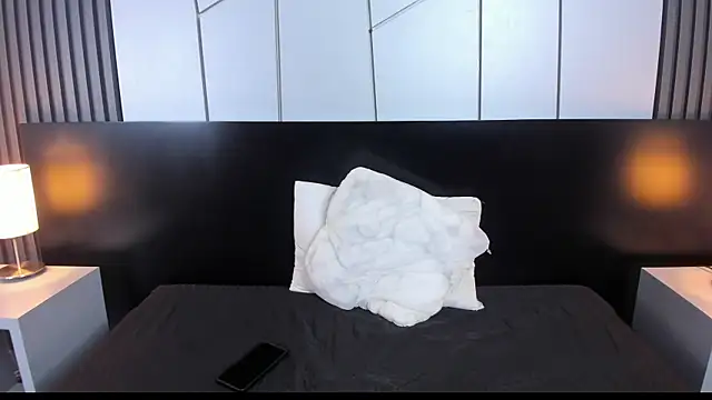 liz goth online show from February 14, 2025, 1:08 pm