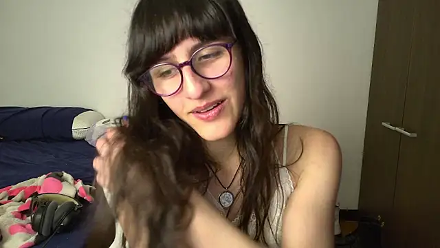 Snapshot of Alice_love29 chatting on January 4, 2025, 6:09 am Alice love29 online show from January 4, 2025, 6:09 am