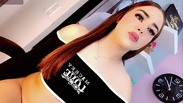 Sophia-Isabella online show from March 11, 2025, 7:36 pm