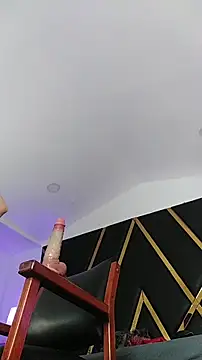 Adel Nesbiit online show from November 27, 2025, 9:26 pm