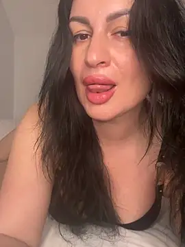 Helena7077 online show from April 16, 2026, 10:34 pm