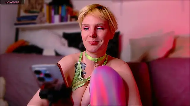 Snapshot of MissSeverina chatting on October 15, 2025, 3:53 pm MissSeverina online show from October 15, 2025, 3:53 pm