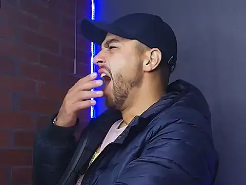 Leandro valenzuela online show from March 5, 2026, 4:42 am