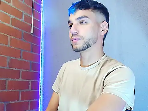 Snapshot of Leandro_valenzuela chatting on November 13, 2025, 8:13 pm Leandro valenzuela online show from November 13, 2025, 8:13 pm