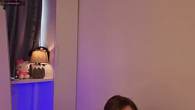 elfinvibes online show from April 7, 2026, 10:39 am