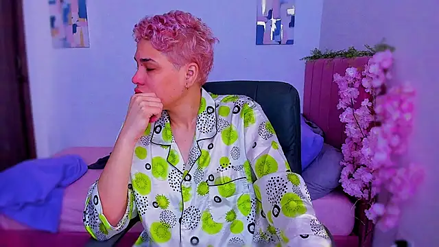 Charlee pink online show from December 16, 2025, 4:55 pm