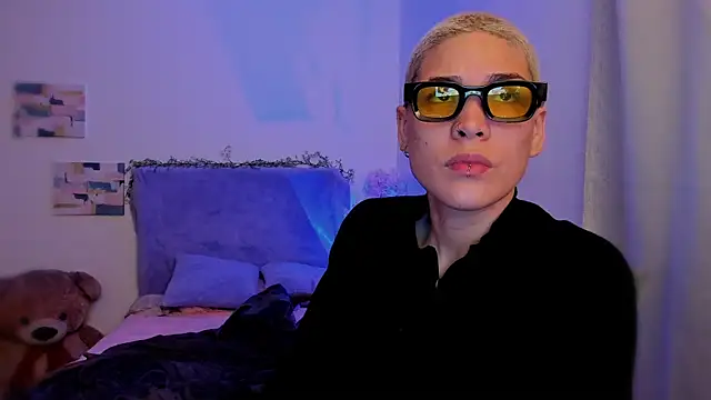 Charlee pink online show from January 10, 2026, 9:21 pm