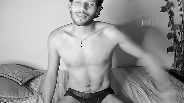 Snapshot of Nicholasrodrii chatting on June 12, 2026, 11:35 pm Nicholasrodrii online show from June 12, 2026, 11:35 pm