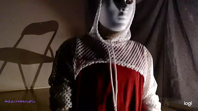 Snapshot of madcrumblepie chatting on December 10, 2024, 8:27 pm madcrumblepie online show from December 10, 2024, 8:27 pm