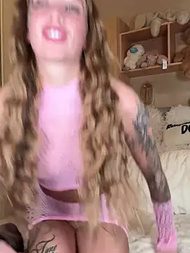 Snapshot of cydneyxox chatting on April 12, 2026, 11:35 am cydneyxox online show from April 12, 2026, 11:35 am