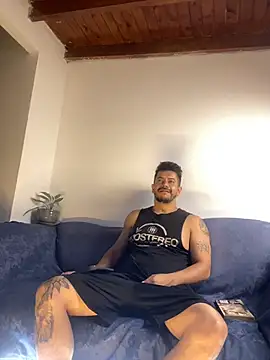 Snapshot of AndresSmith__ chatting on February 5, 2026, 8:10 am AndresSmith online show from February 5, 2026, 8:10 am