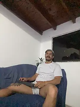 Snapshot of AndresSmith__ chatting on February 27, 2026, 9:09 am AndresSmith online show from February 27, 2026, 9:09 am