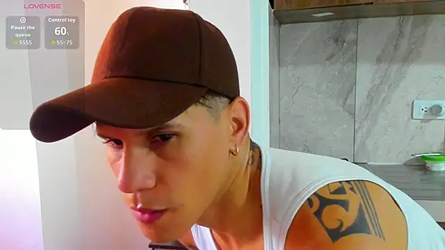 nakedfoam1 online show from April 2, 2026, 1:51 pm