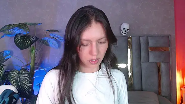 Bianca ks online show from October 17, 2025, 3:10 am