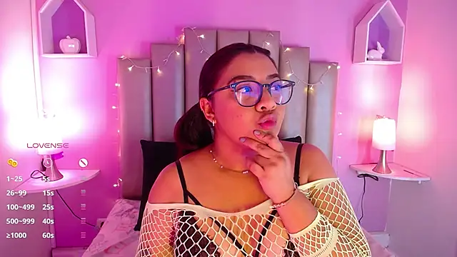 MeghanBurn online show from March 21, 2025, 9:23 pm