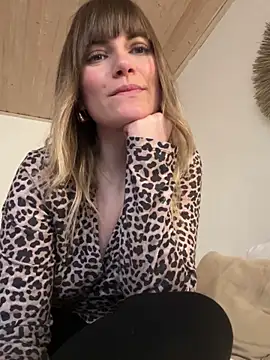 Snapshot of Milla__one chatting on January 30, 2025, 2:15 pm Milla one online show from January 30, 2025, 2:15 pm