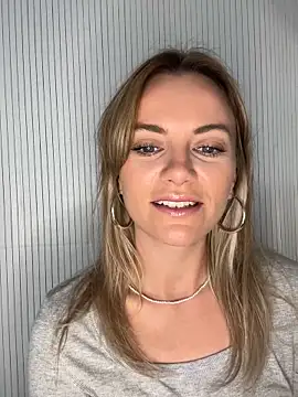 Snapshot of Milla__one chatting on September 16, 2025, 6:47 am Milla one online show from September 16, 2025, 6:47 am