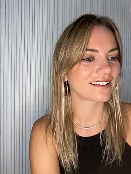 Snapshot of Milla__one chatting on September 15, 2025, 7:53 am Milla one online show from September 15, 2025, 7:53 am