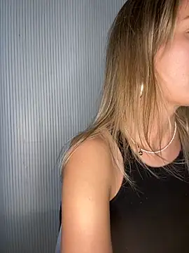 Snapshot of Milla__one chatting on September 17, 2025, 3:36 pm Milla one online show from September 17, 2025, 3:36 pm