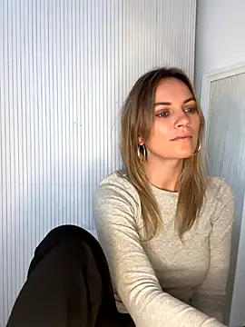 Snapshot of Milla__one chatting on November 17, 2025, 10:52 am Milla one online show from November 17, 2025, 10:52 am