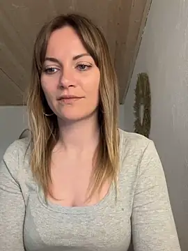 Snapshot of Milla__one chatting on March 13, 2025, 2:01 pm Milla one online show from March 13, 2025, 2:01 pm