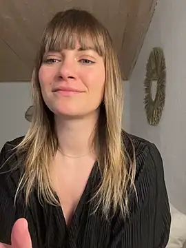 Snapshot of Milla__one chatting on February 4, 2025, 1:06 pm Milla one online show from February 4, 2025, 1:06 pm