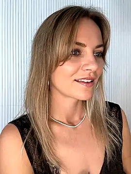 Snapshot of Milla__one chatting on September 18, 2025, 8:06 am Milla one online show from September 18, 2025, 8:06 am