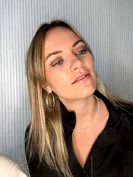 Snapshot of Milla__one chatting on September 10, 2025, 9:30 am Milla one online show from September 10, 2025, 9:30 am