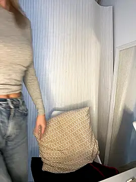 Milla  one online show from January 10, 2026, 2:12 pm