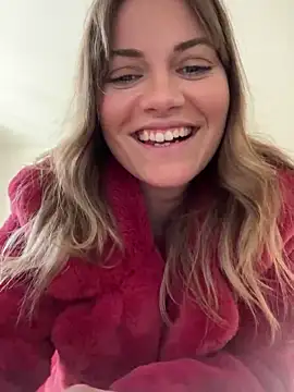 Snapshot of Milla__one chatting on February 17, 2025, 3:55 pm Milla one online show from February 17, 2025, 3:55 pm