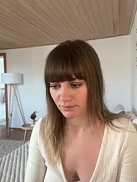 Snapshot of Milla__one chatting on February 3, 2025, 9:41 am Milla one online show from February 3, 2025, 9:41 am