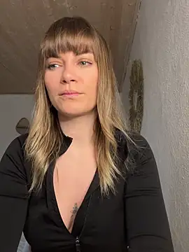 Snapshot of Milla__one chatting on February 12, 2025, 8:38 am Milla one online show from February 12, 2025, 8:38 am