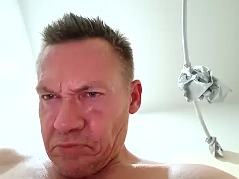 Snapshot of ed44435 chatting on January 8, 2026, 3:45 am ed44435 online show from January 8, 2026, 3:45 am