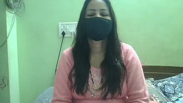 couplesuni online show from February 13, 2026, 3:39 am