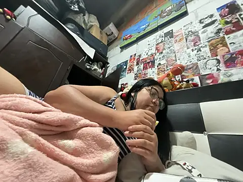 dafne19  online show from March 14, 2026, 5:13 am