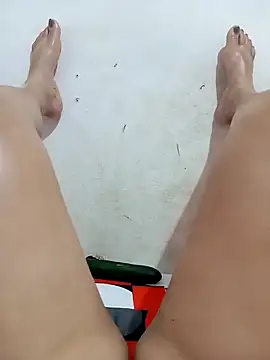 ambarlennoix online show from November 8, 2025, 7:23 am