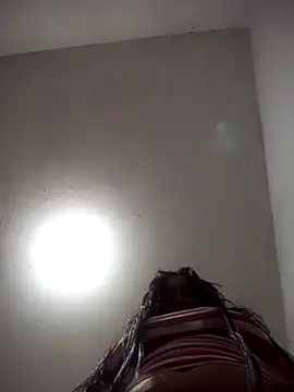 ambarlennoix online show from November 22, 2025, 5:28 am