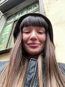 Sophie Avory online show from November 30, 2025, 12:06 pm