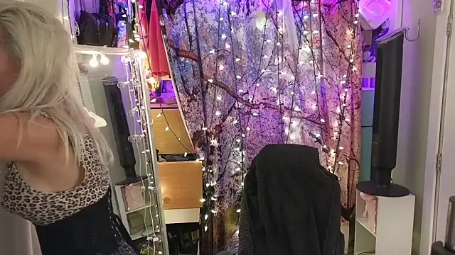 cunty tranny lydia online show from March 20, 2026, 5:52 am