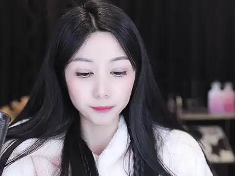 Nuyoah-77 online show from January 15, 2026, 2:31 pm