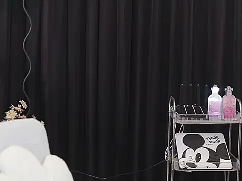 Nuyoah-77 online show from March 18, 2026, 7:11 am