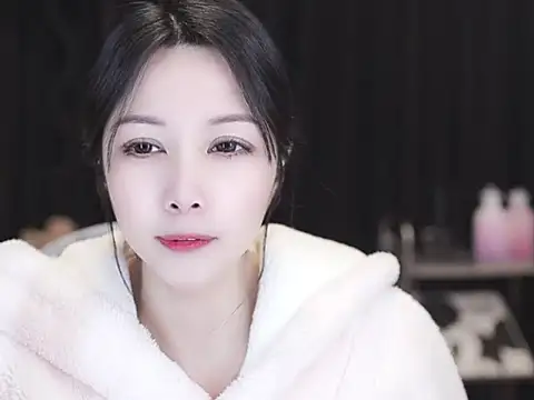 Nuyoah-77 online show from February 7, 2026, 4:15 pm