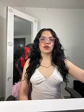 Snapshot of angela_cortes_ chatting on March 6, 2025, 3:13 am angela cortes online show from March 6, 2025, 3:13 am