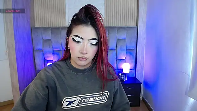 Mia Rinn online show from October 27, 2025, 5:03 pm