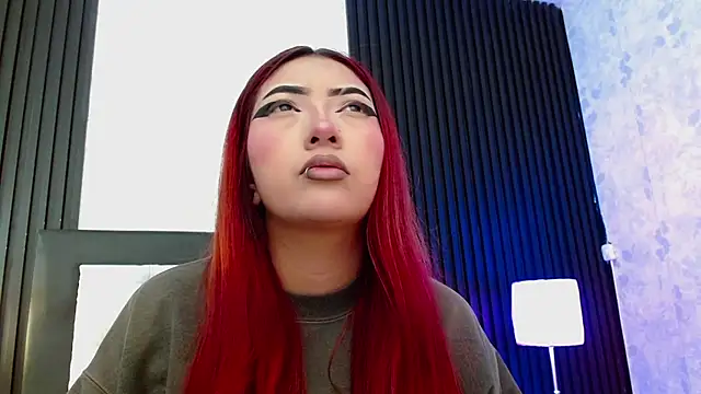 Mia Rinn online show from October 7, 2025, 2:40 pm