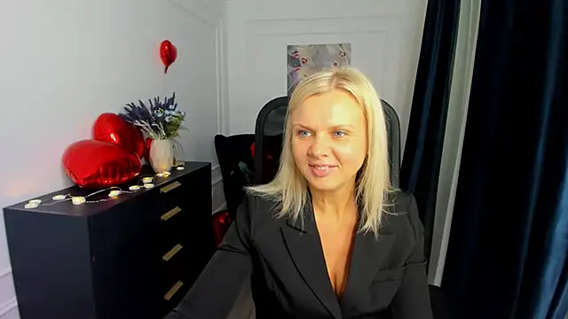 Snapshot of AgathaKlouin chatting on February 14, 2026, 11:10 am AgathaKlouin online show from February 14, 2026, 11:10 am